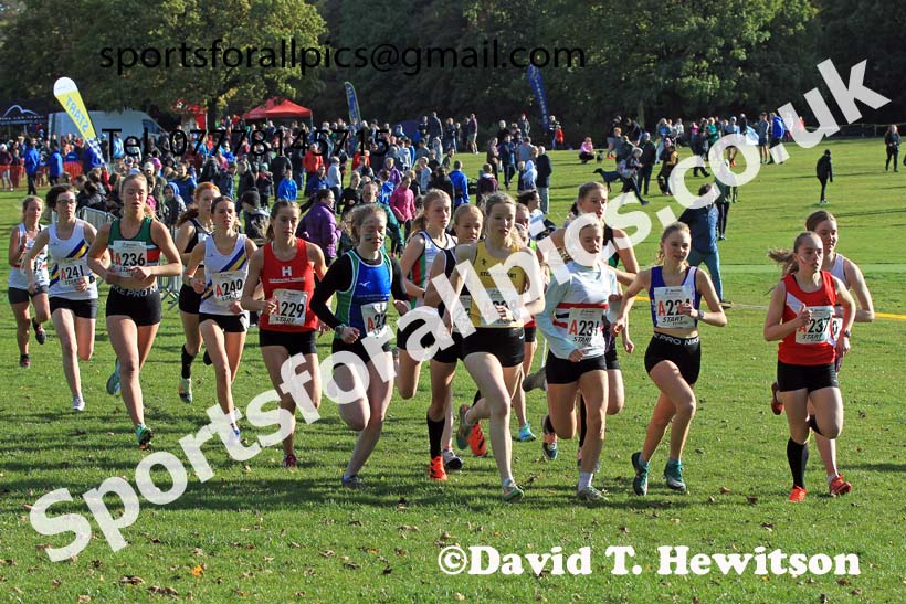 SWomens under-17s 2022 Northern Cross Country Relays, Graves Park, Sheffield. Photo: David T. Hewitson/Sports for All Pics